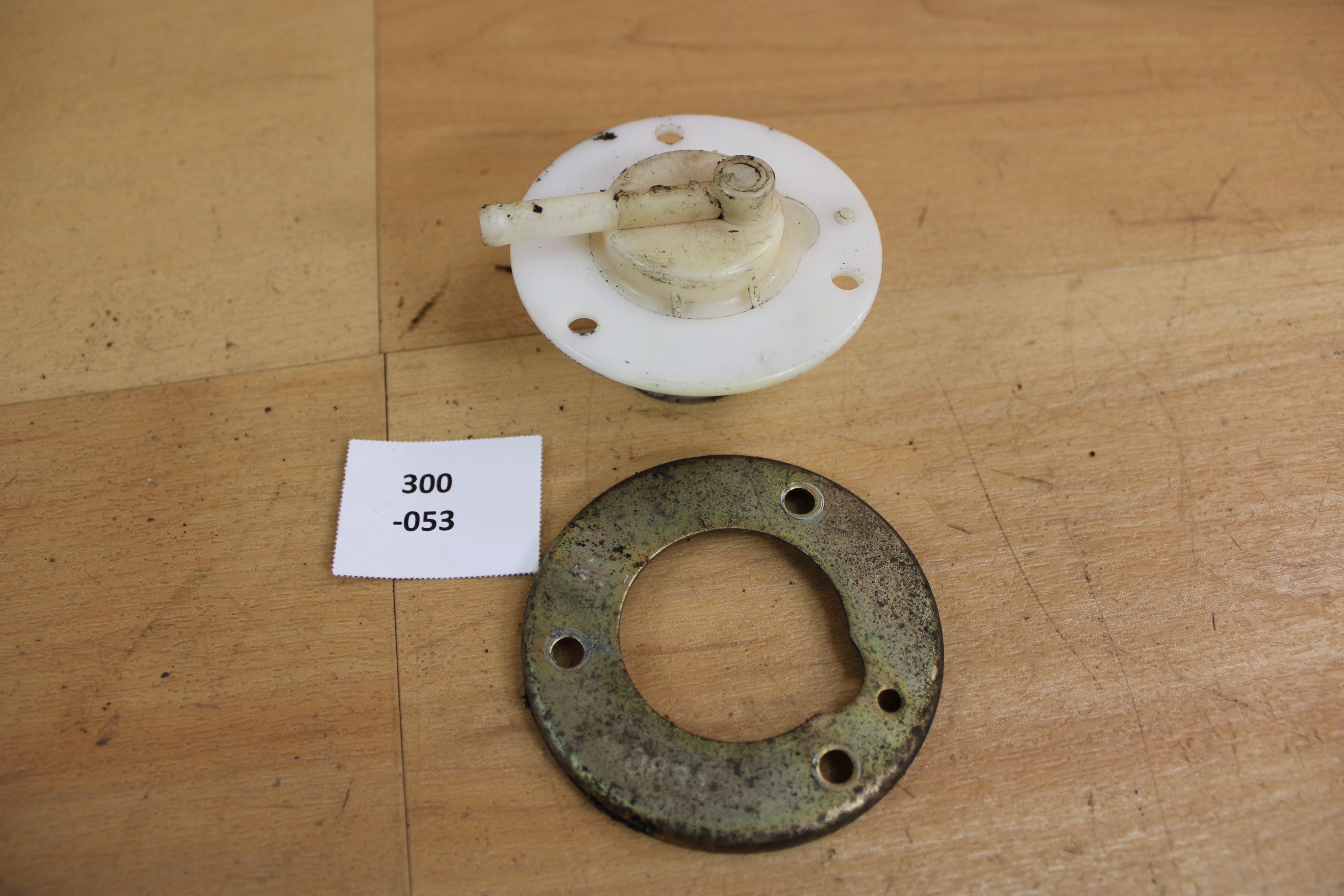 Suzuki AN400 Burgman WVAU 01-02 89485-56B00 Tankentlüftung 300-053