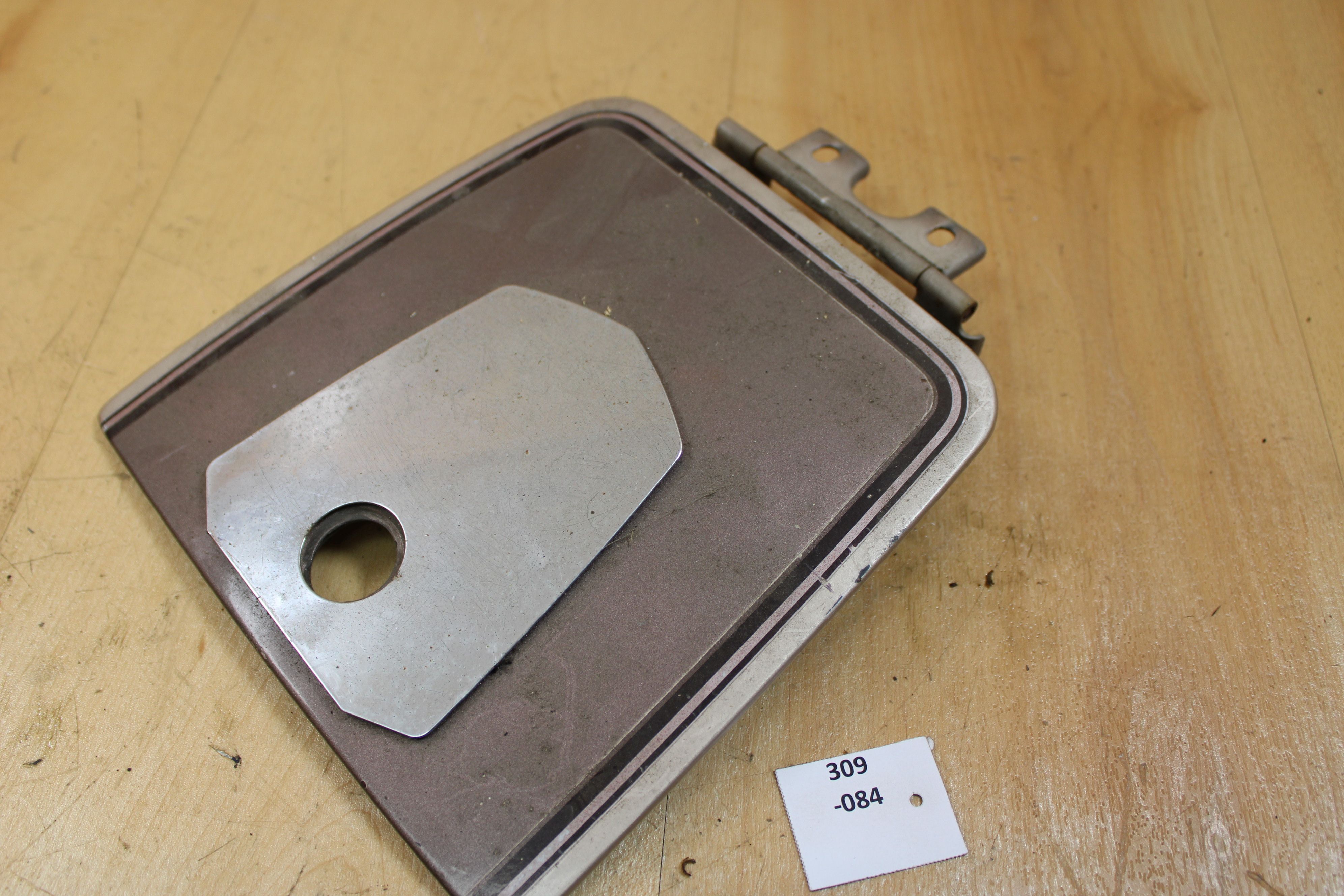 Honda GL1200 Gold Wing SC14 84-88 83117-MG9-930 Deckel groß