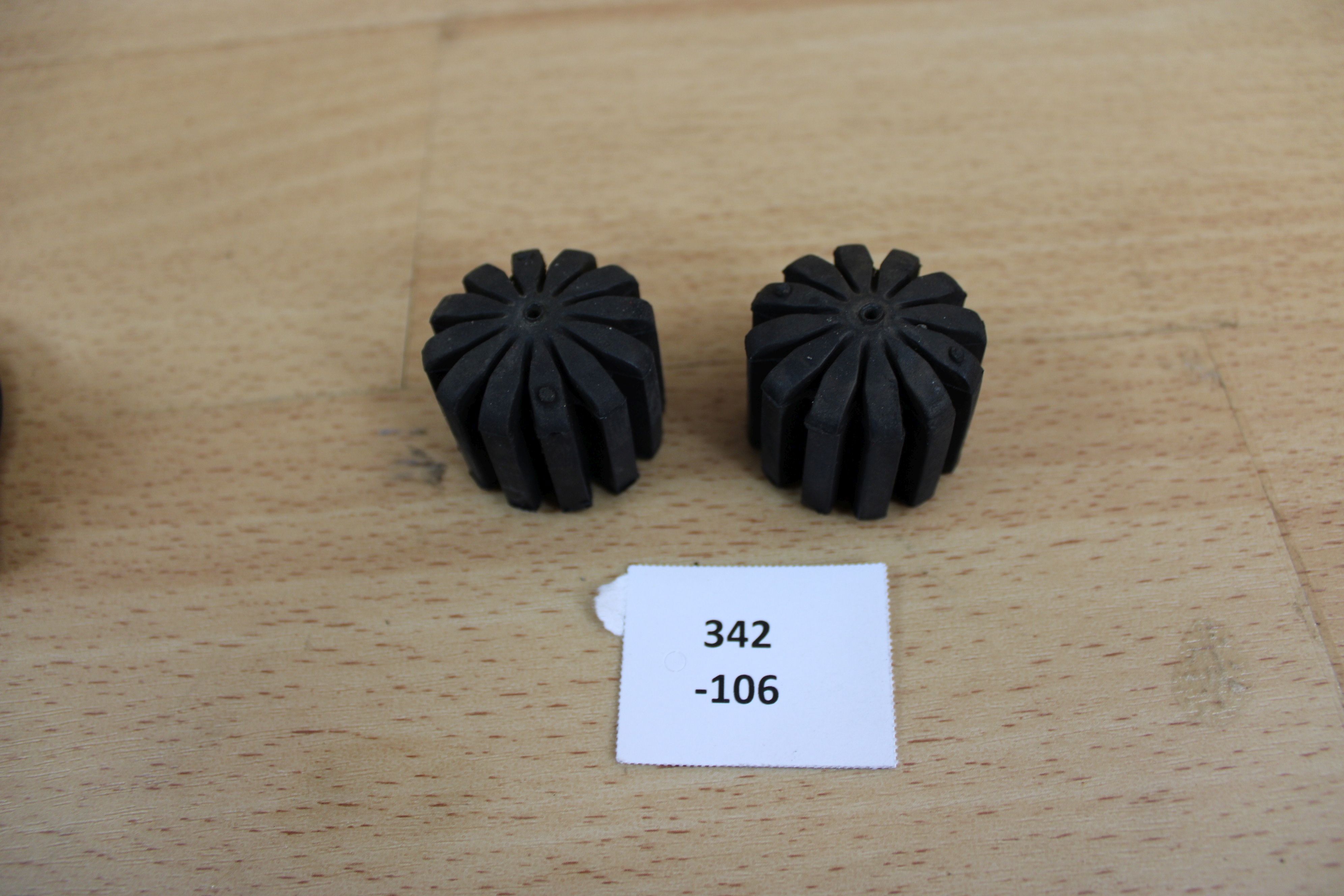 んんん んんん BMW K1300 GT K44 0538 09-11 Tankgummis 342-106 | eBay