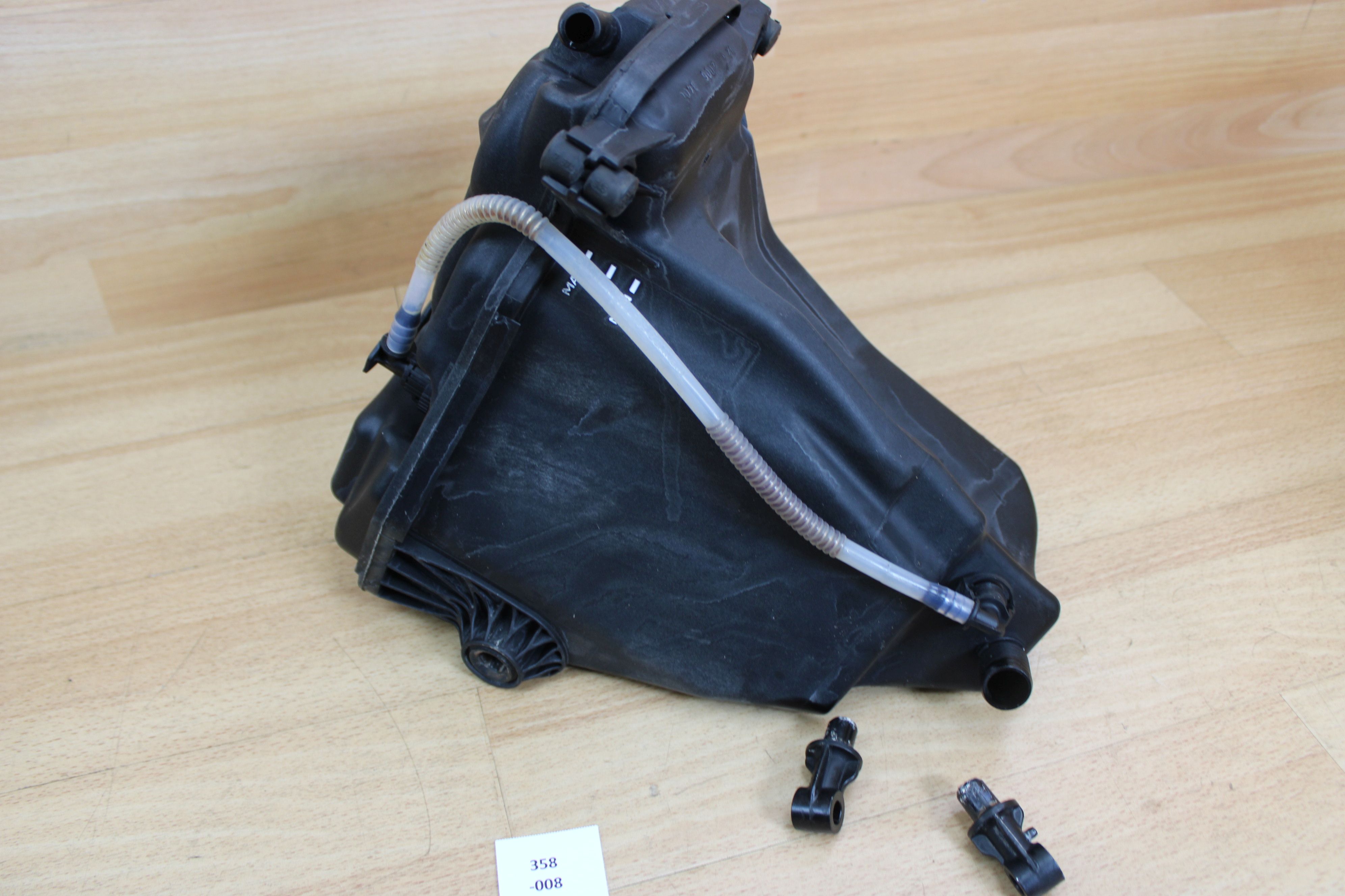 gm BMW K1200 S 0581 04-08 17218529840 Öltank 358-008 | eBay