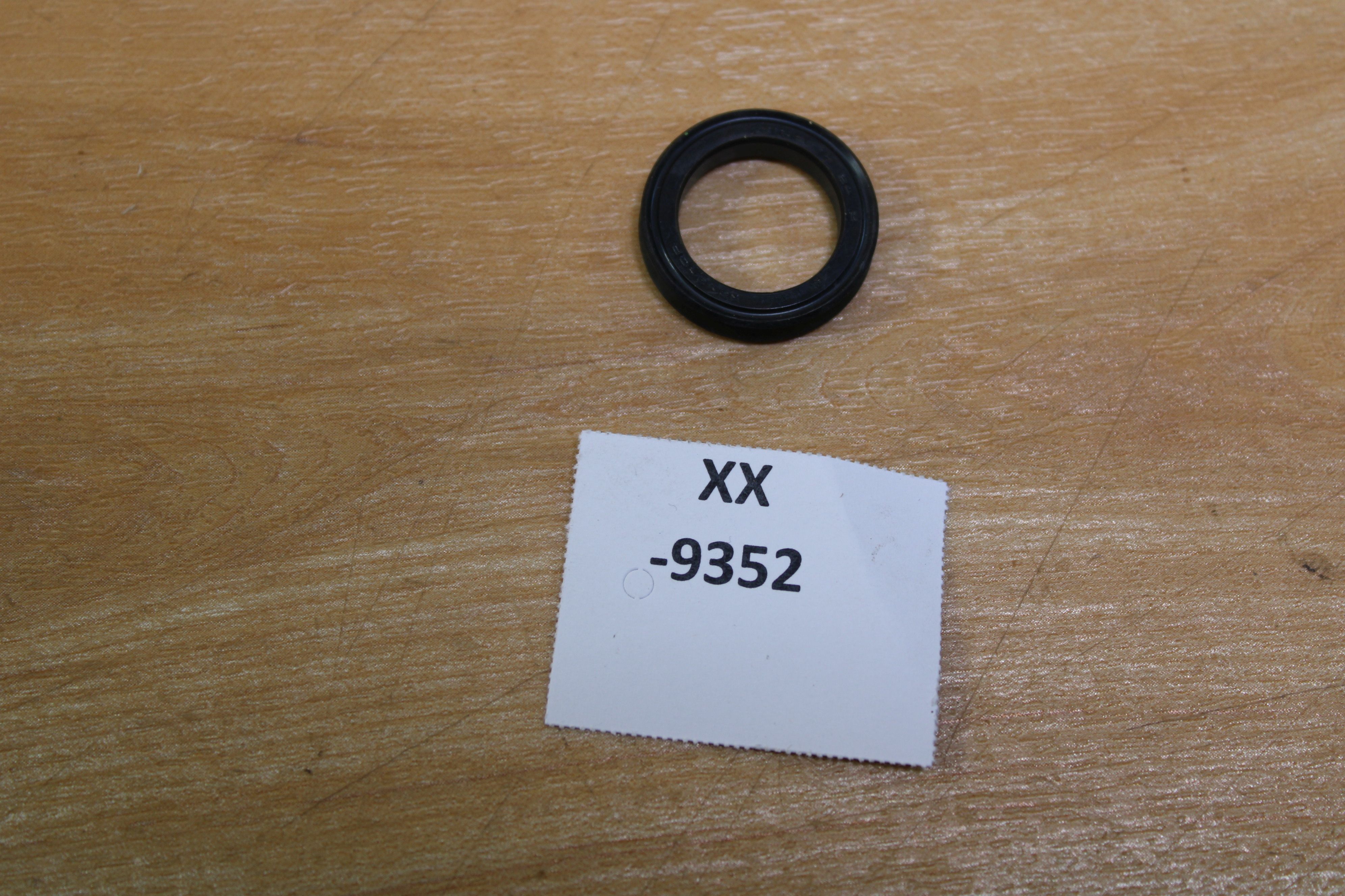 ⭐️⭐️⭐️ Suzuki 09286-17001 Seal, Oil(17x24x5) NOS NEU xx9352 | eBay