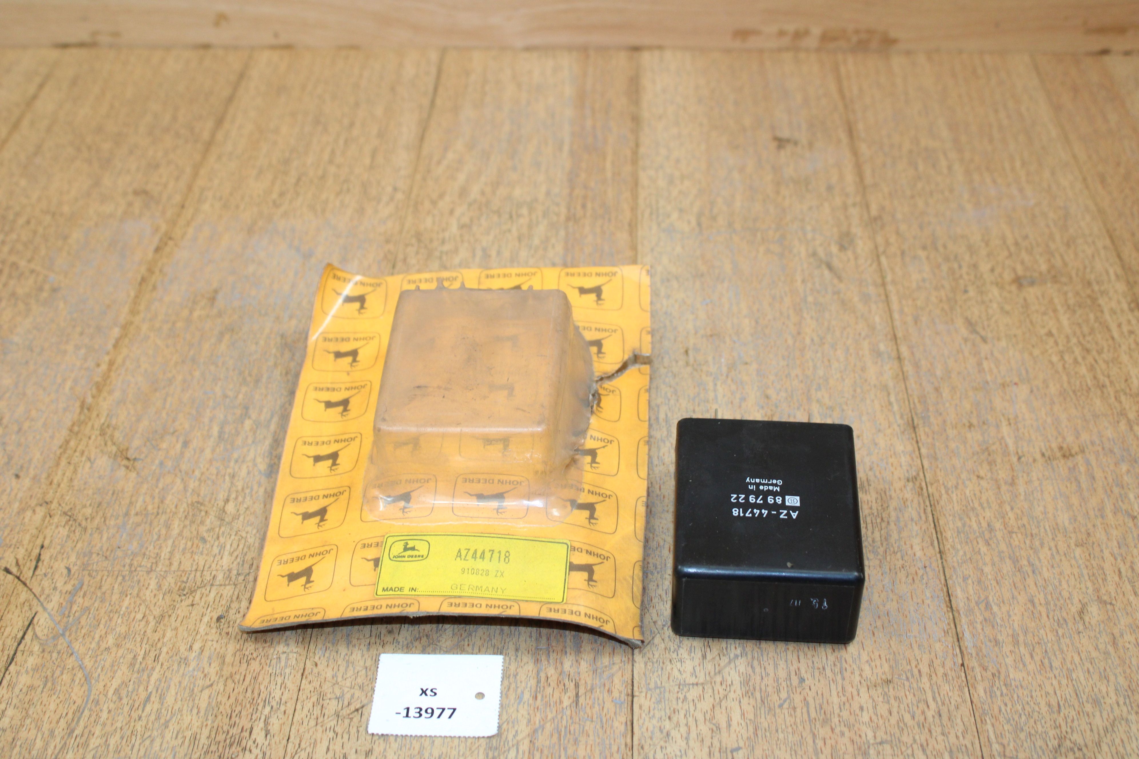 King John Deere AZ44718 Relay NOS NEU genuine xs13977 | eBay