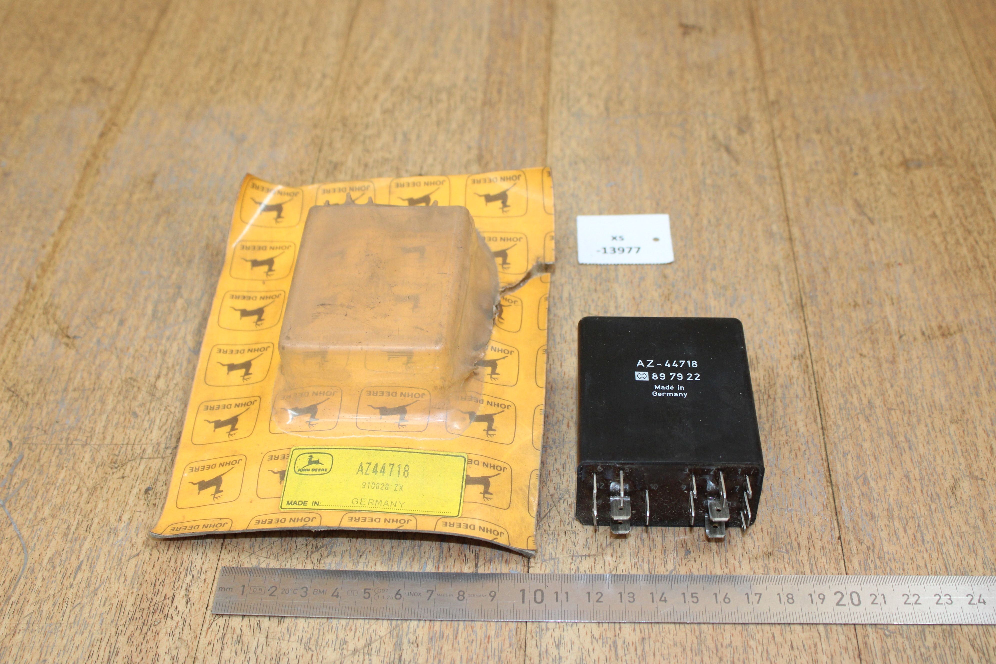 King John Deere AZ44718 Relay NOS NEU genuine xs13977 | eBay
