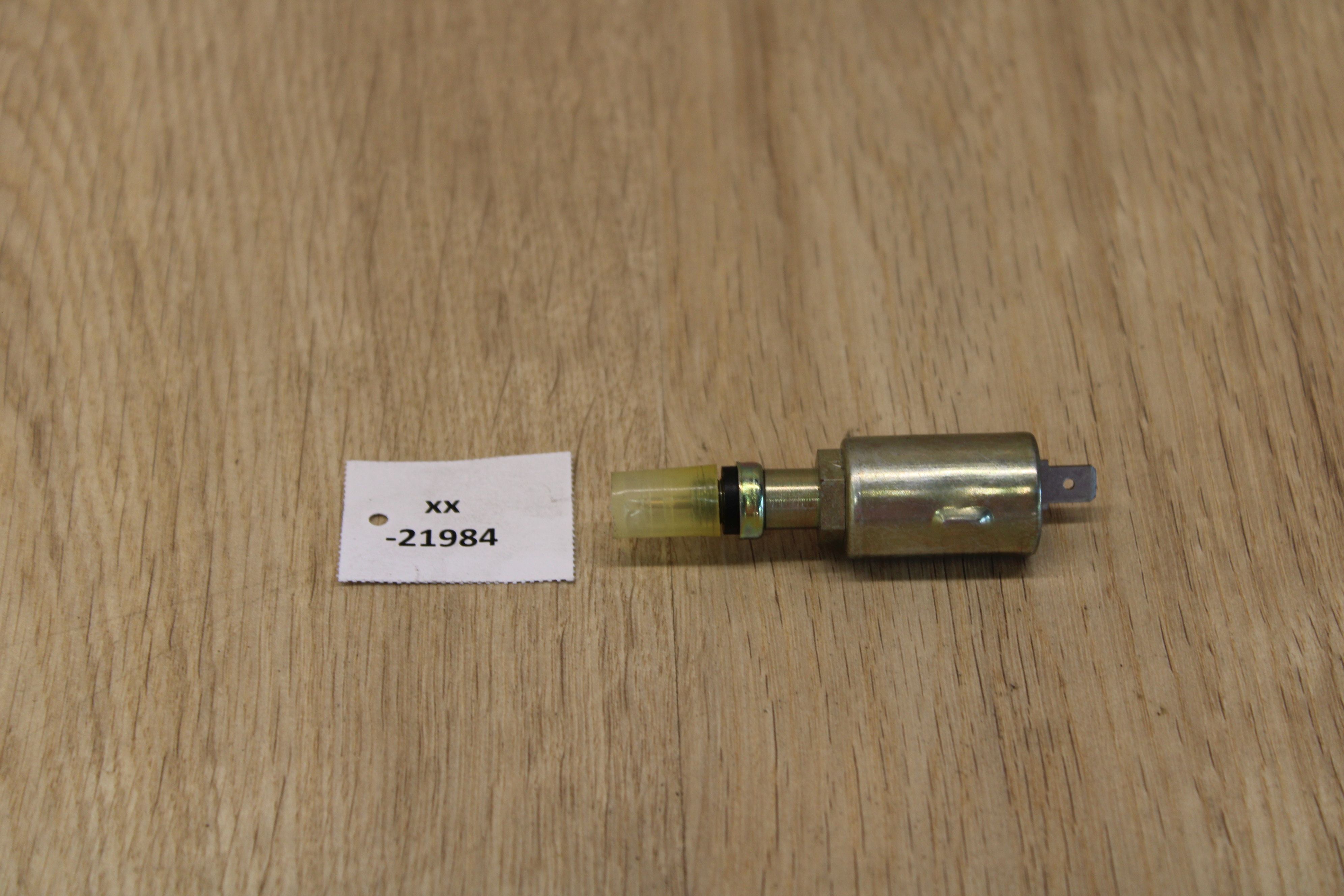 N xx21984.jpg