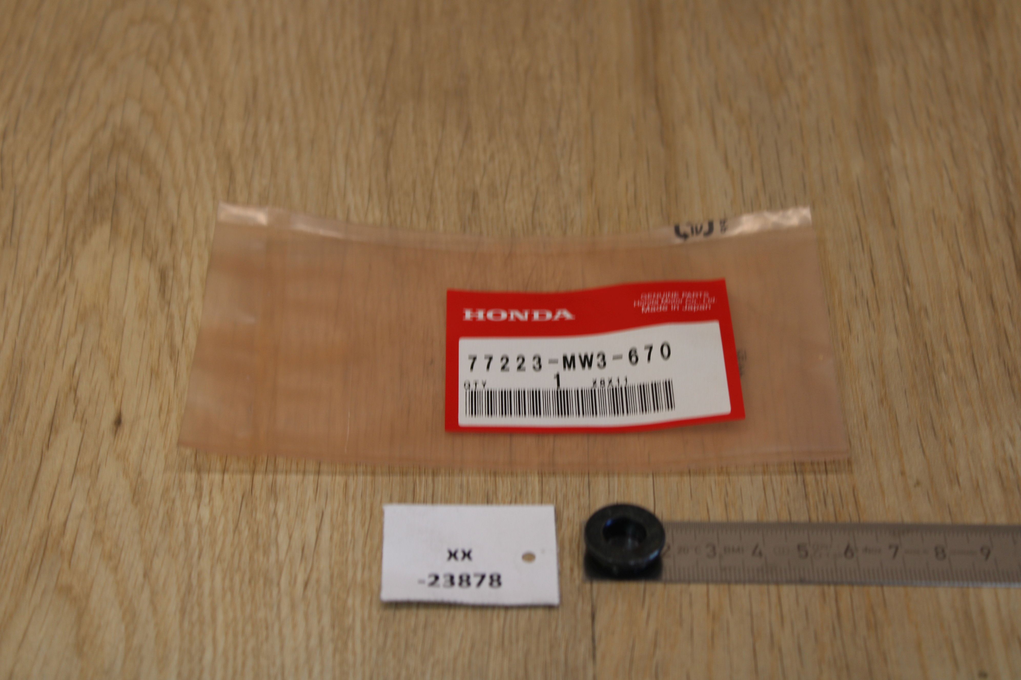 Honda 77223-MW3-670 Collar, Rr.cowl Se NOS NEU genuine xx23878 | eBay