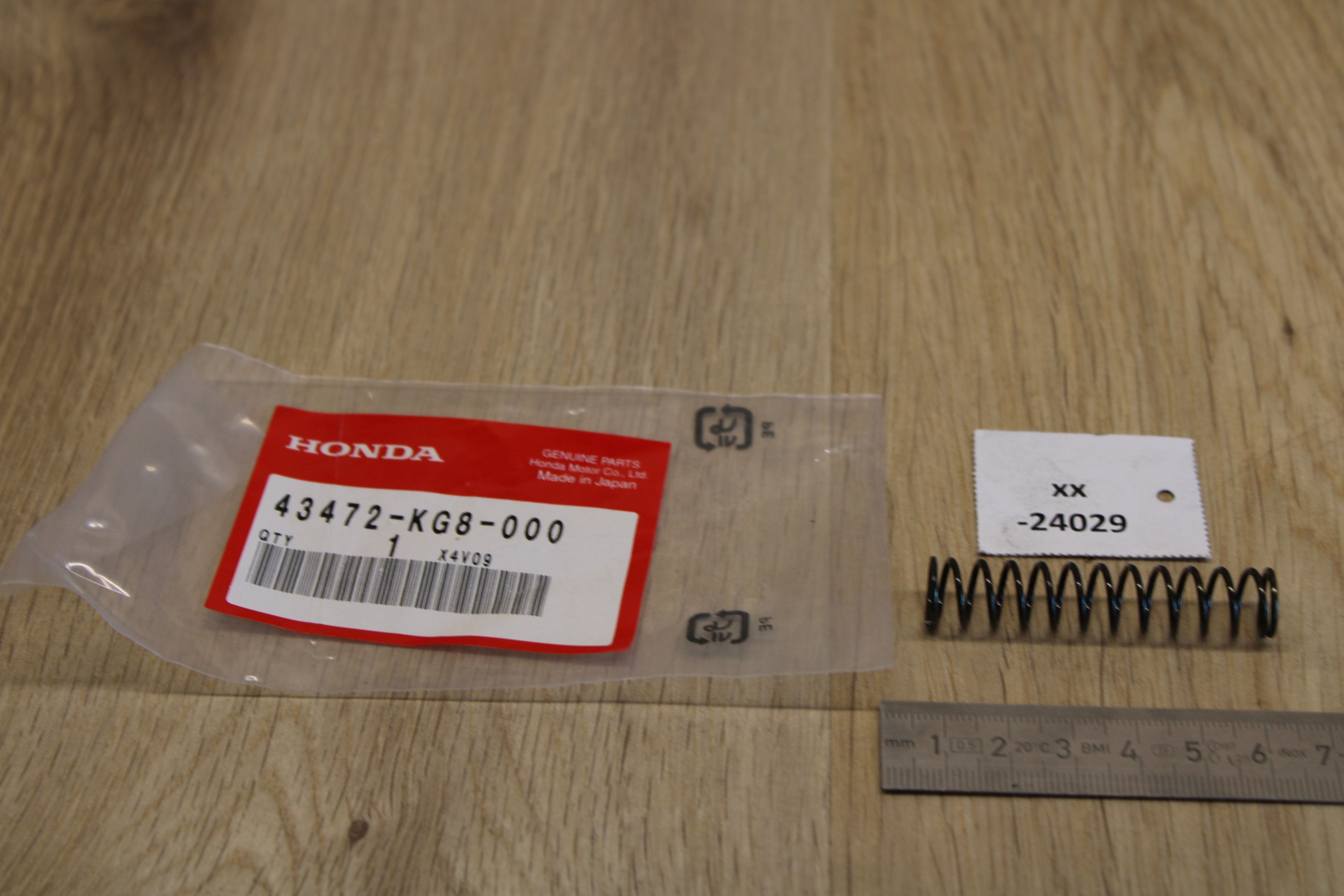 Honda 43472-KG8-000 Spg, Rr.brake Arm NOS NEU genuine xx24029