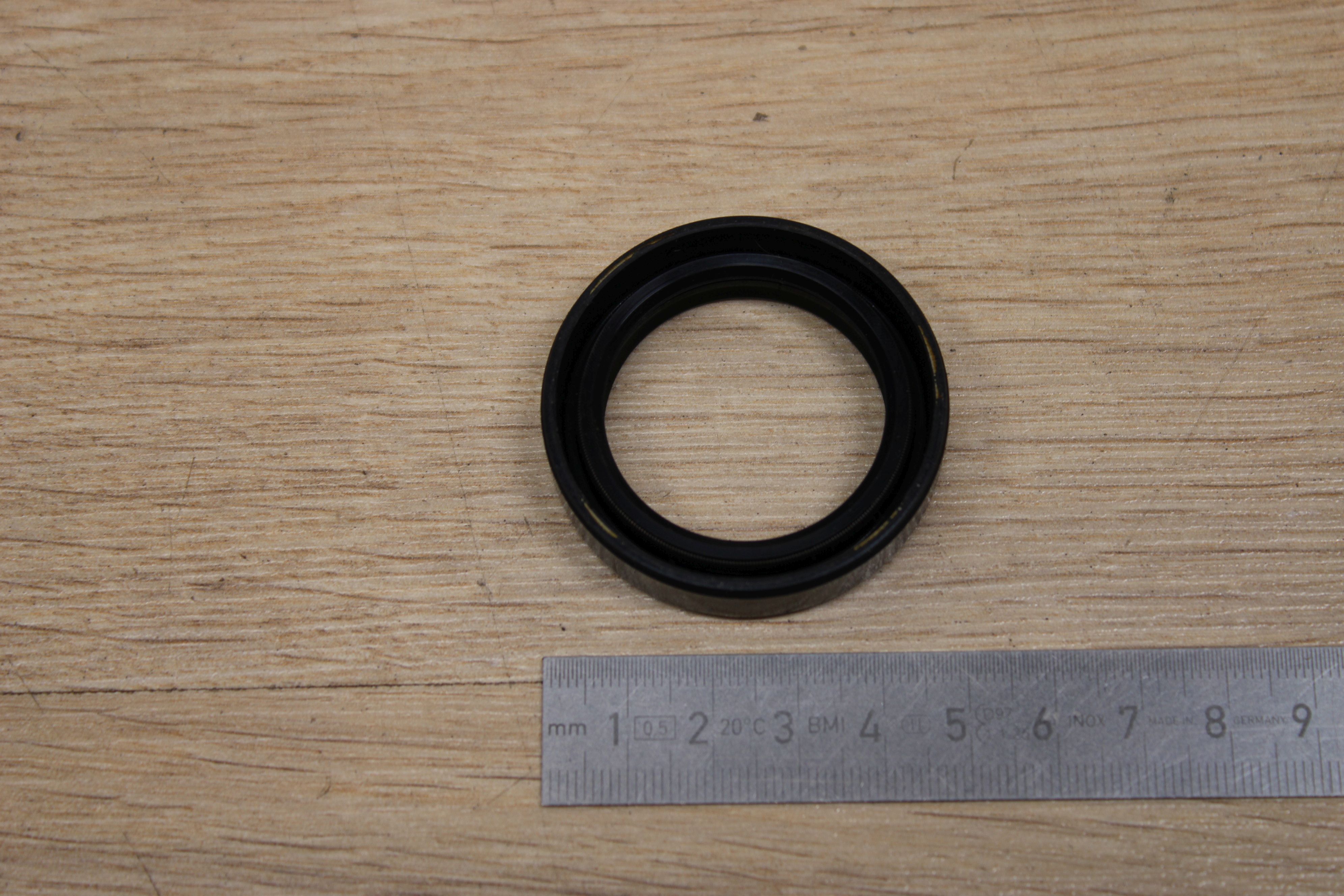 Yamaha 93110-35019 Oil Seal NOS NEU genuine xs17119 | eBay