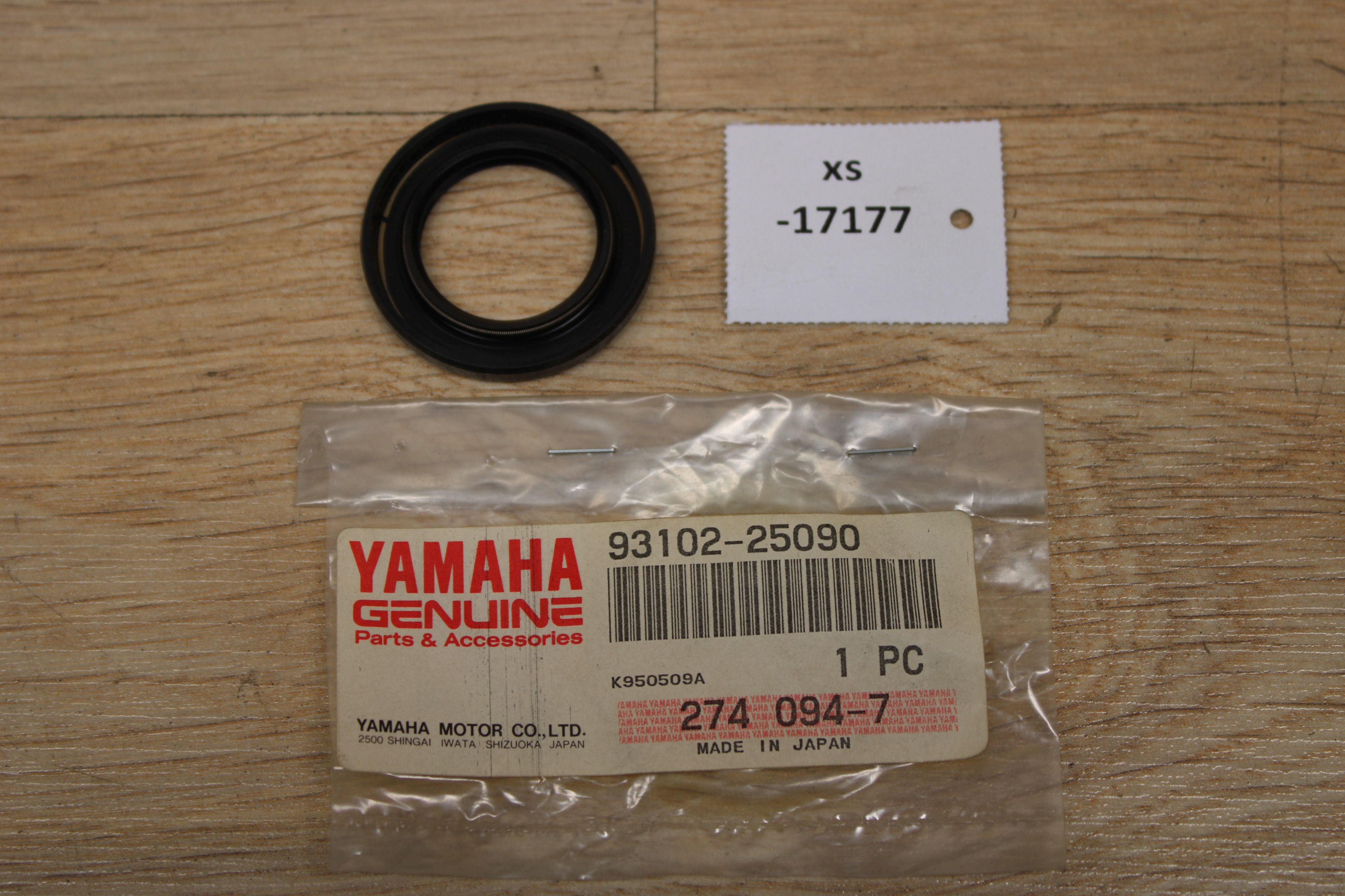 Yamaha 93102-25090 Oil Seal (25x40x5-256) NOS NEU genuine xs17177