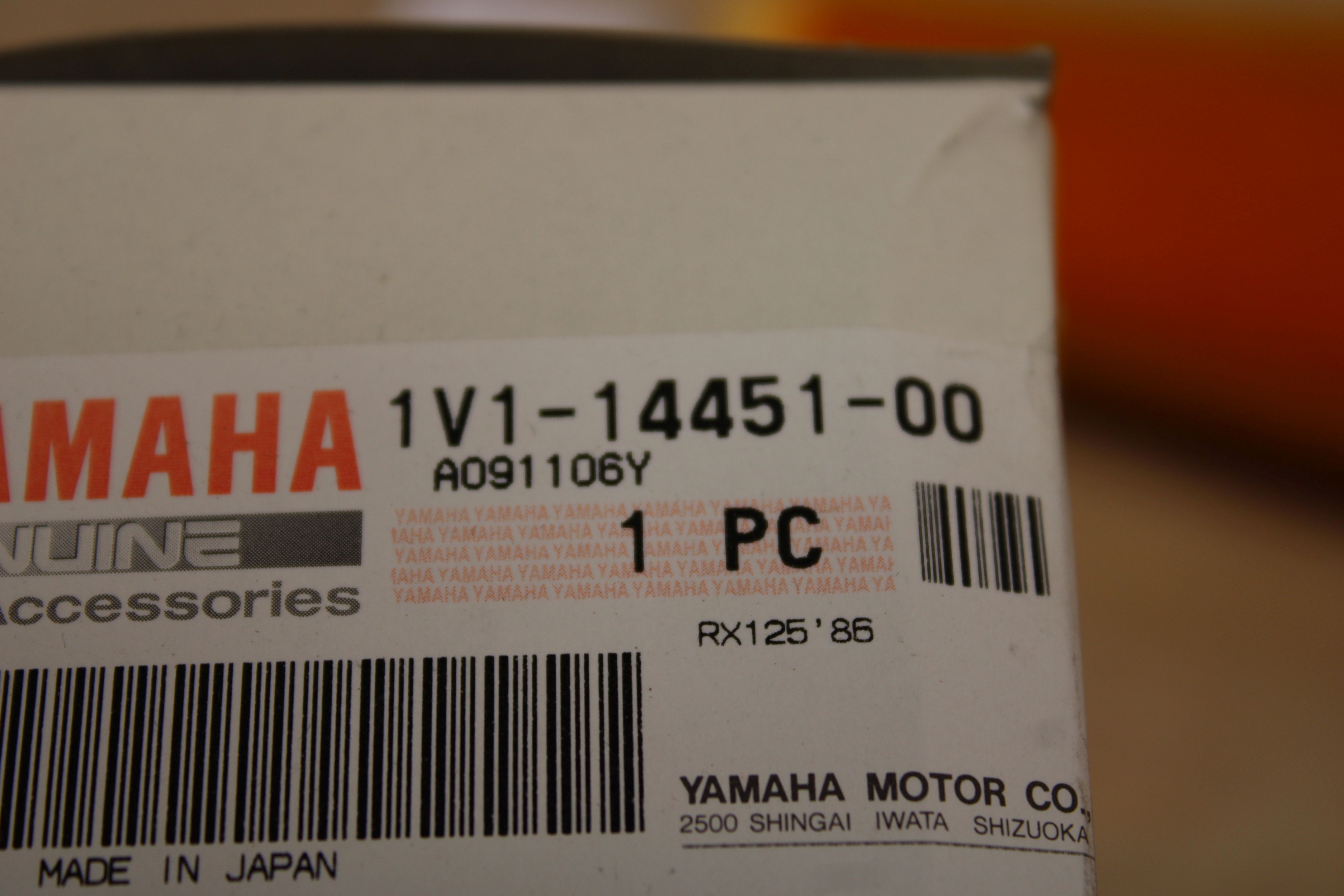 Yamaha 1V1-14451-00 Element, Air Cleaner NOS NEU genuine xx28639